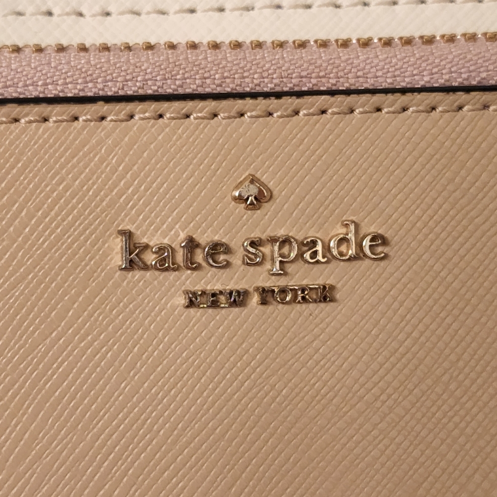 Kate spade wristlet wallet with phone pocket